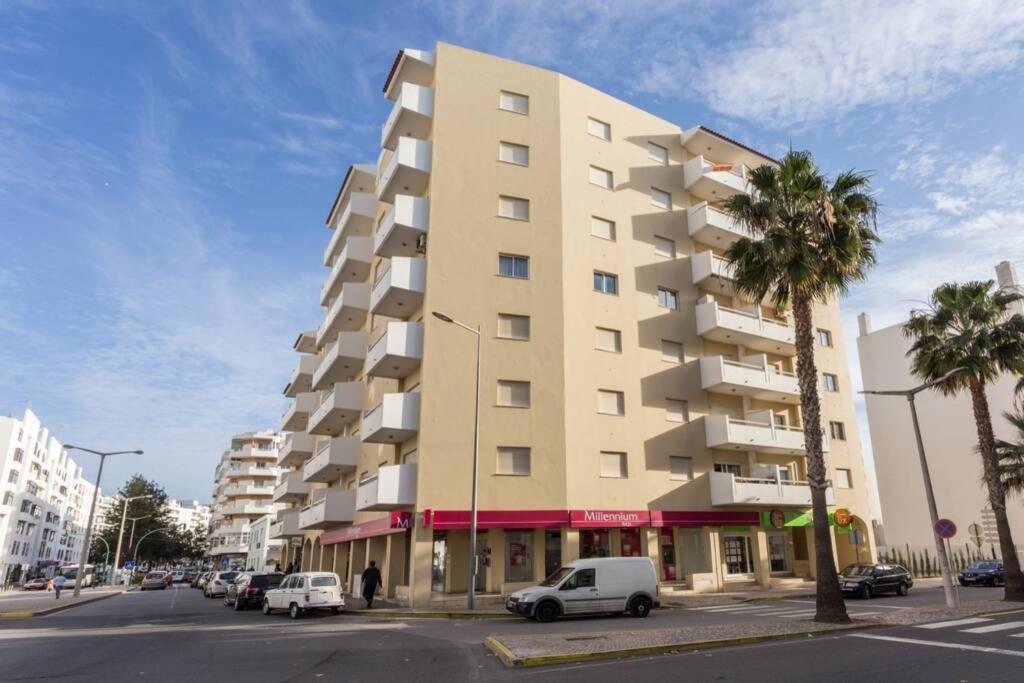 Apartamento Millenium Vista Mar- 2 Passos Da Praia Quarteira Dış mekan fotoğraf