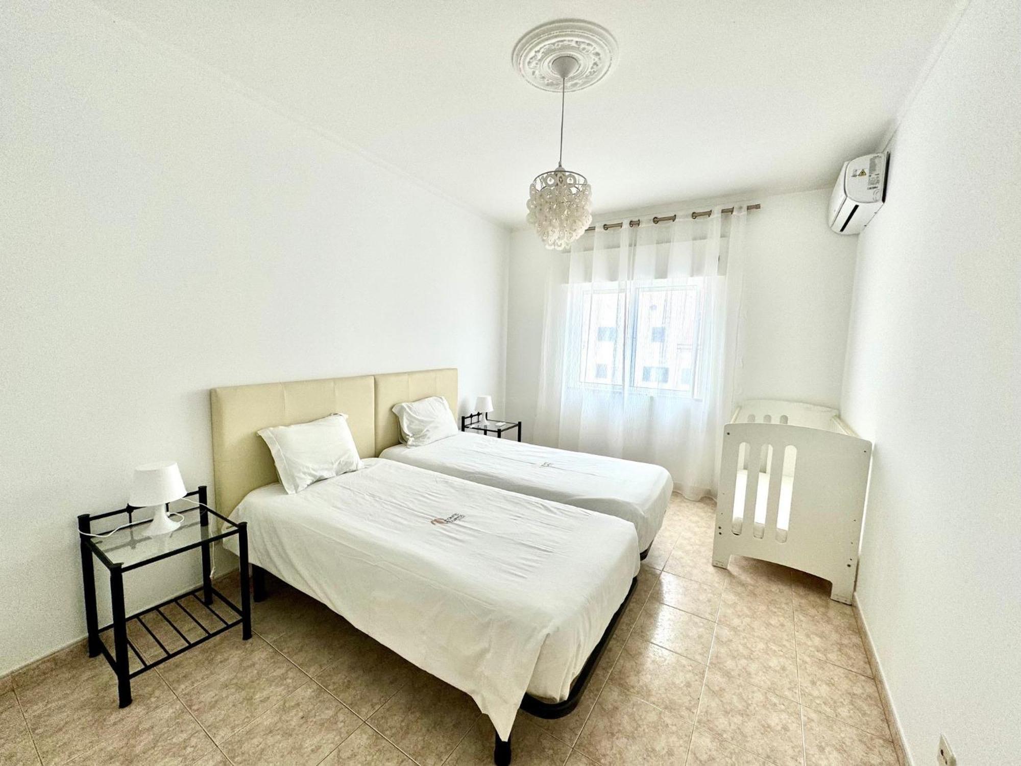 Apartamento Millenium Vista Mar- 2 Passos Da Praia Quarteira Dış mekan fotoğraf